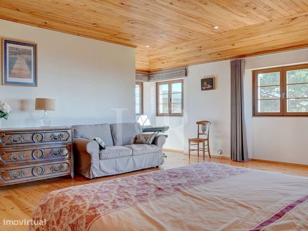 Moradia T2+3 com jardim e vista mar na Azóia, Sintra-31