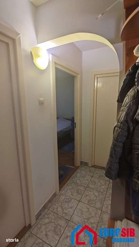 Apartament 3 camere decomandate si pivnita in Sibiu V Aaron-5
