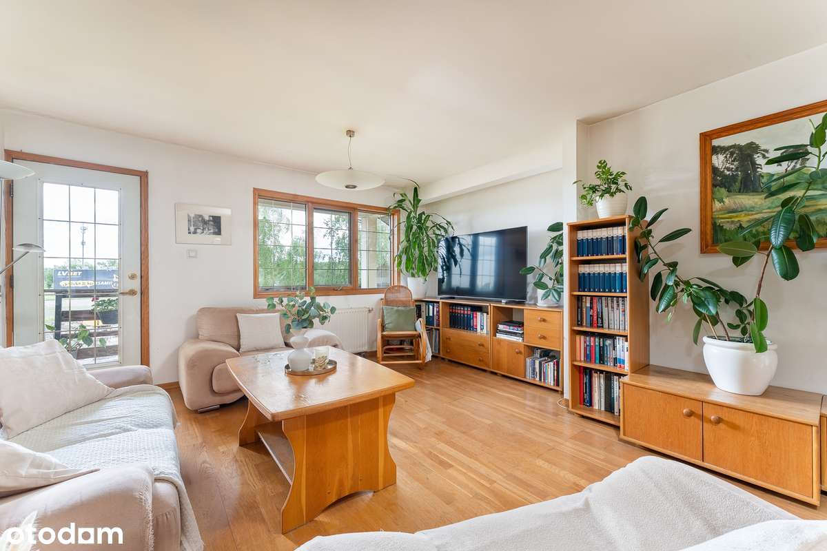 Przestronne mieszkanie 130 m²/4 pokoje + poddasze/2 miejsca postojowe-1