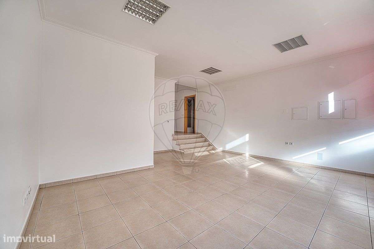 Apartamento T2 para arrendamento - Grande imagem: 4/16