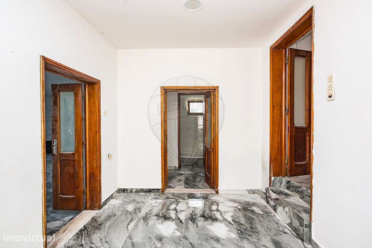 Moradia T4 para venda-24