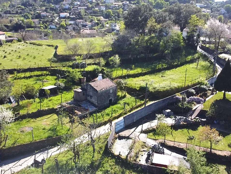 Moradia em granito p/ recuperar – Oliveira de Frades-32