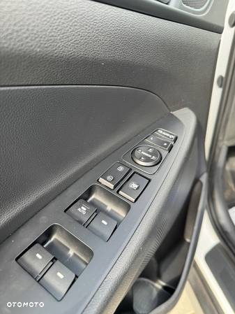 Hyundai Tucson 2.0 CRDI BlueDrive Comfort 2WD - 28