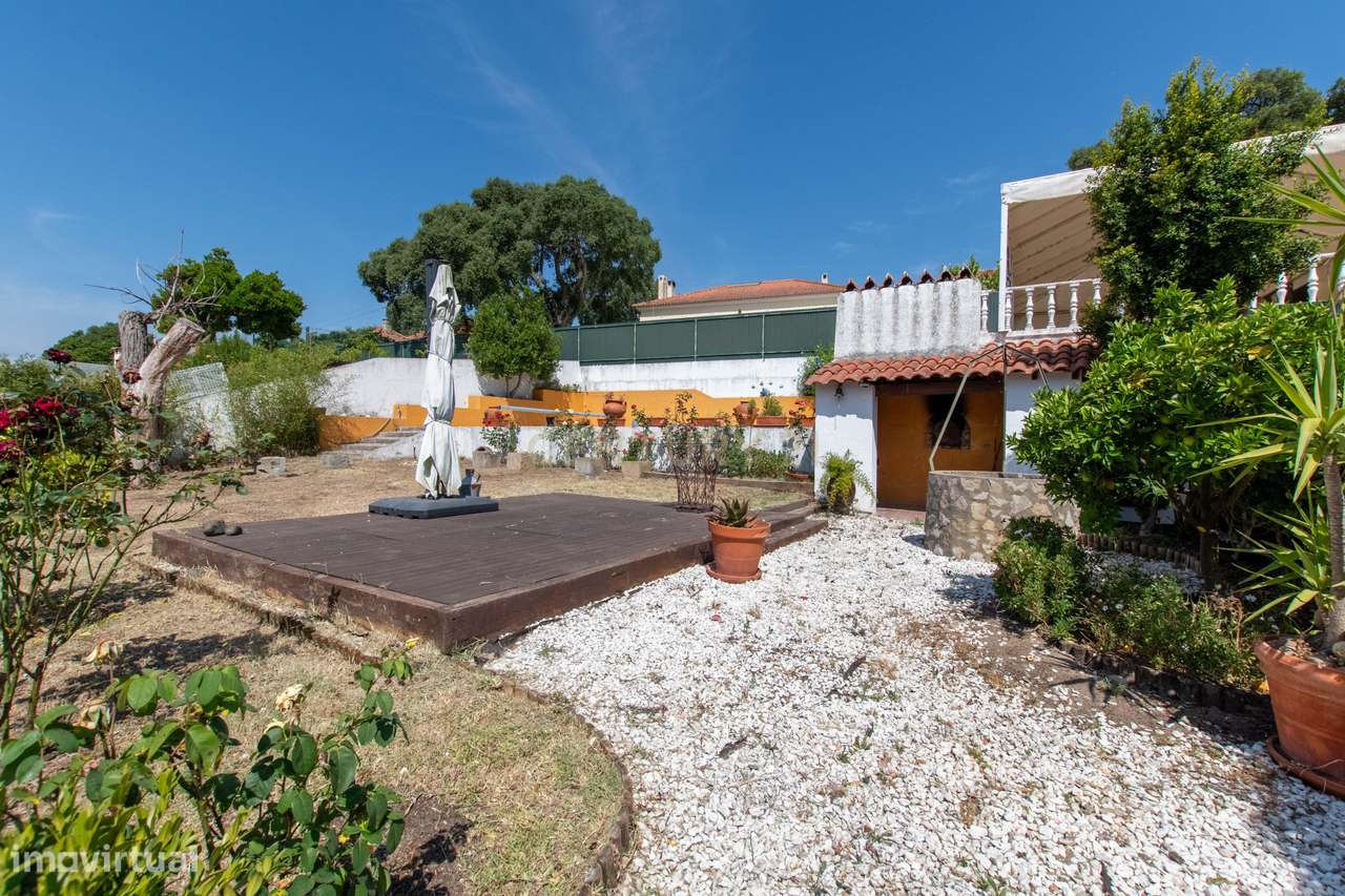 T4 +1 com jardim, piscina e garagem-39