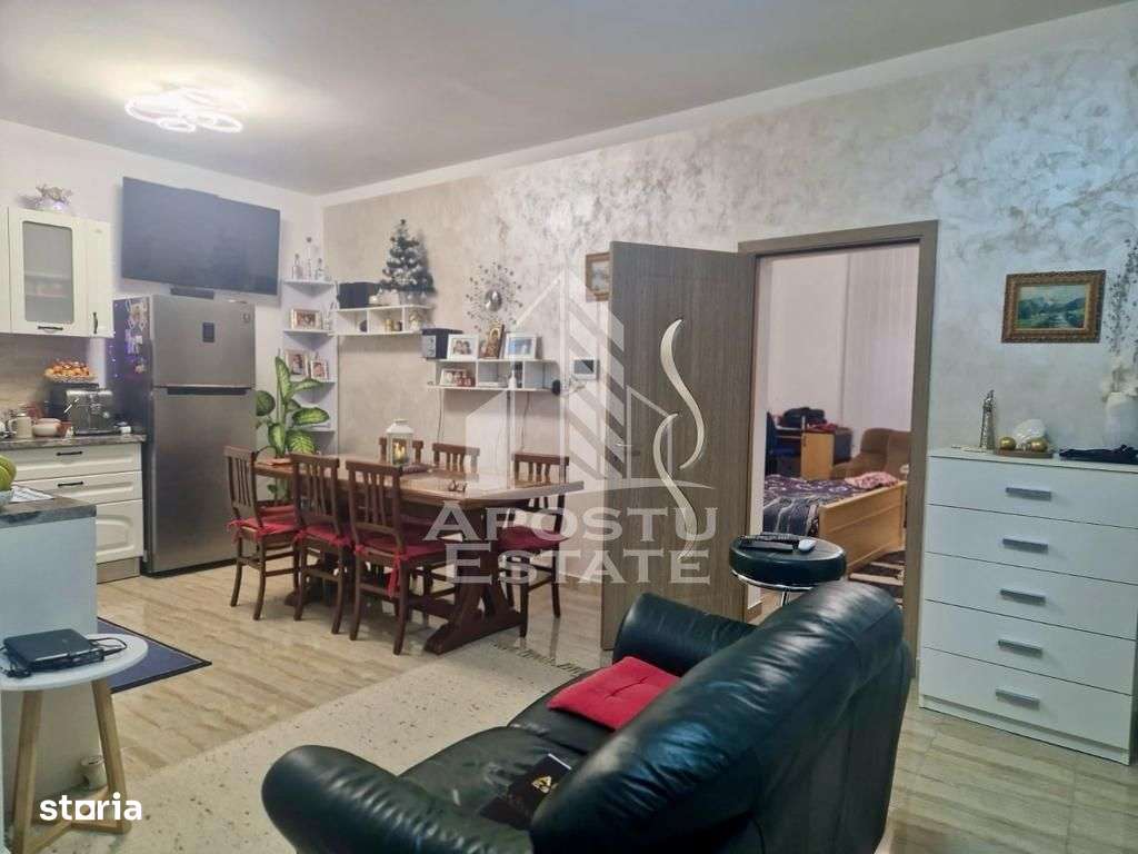 Casa cu 4 camere, , centrală proprie ,zona Parneava - Imagine principală: 4/11