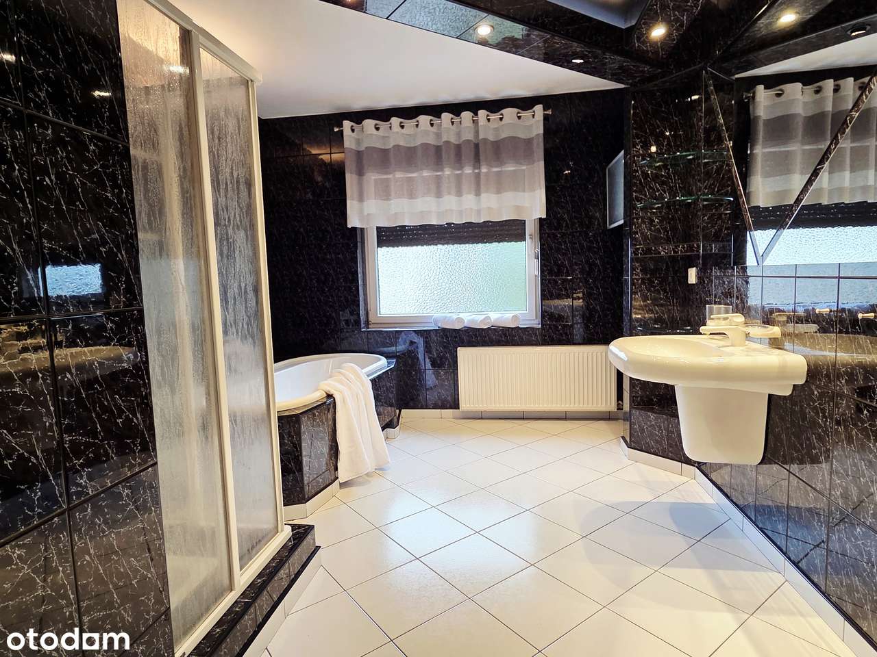 Dom z ogrodem, oranżerią + biuro / przestrzeń na biznes-10