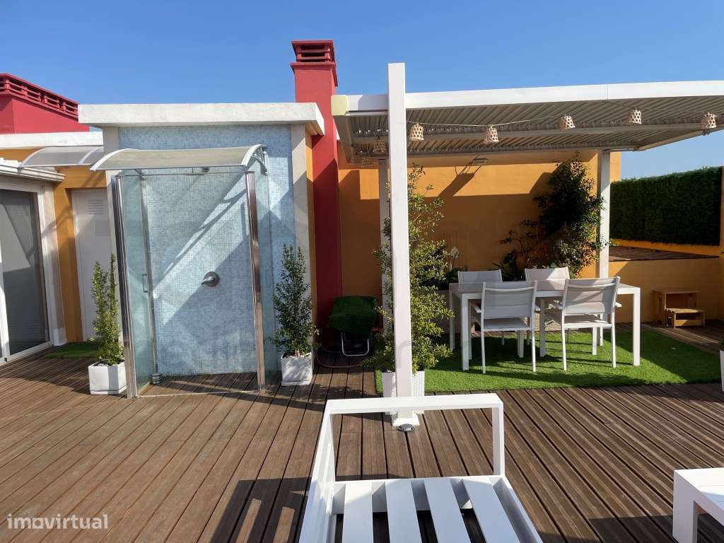 Penthouse Exclusiva com Terraço Panorâmico - Setúbal-5