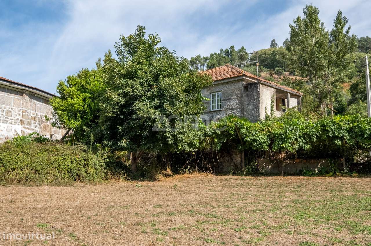 Quintinha com casa em pedra e terreno com 1.200 m2 - Gôve, Baião - Grande imagem: 3/29