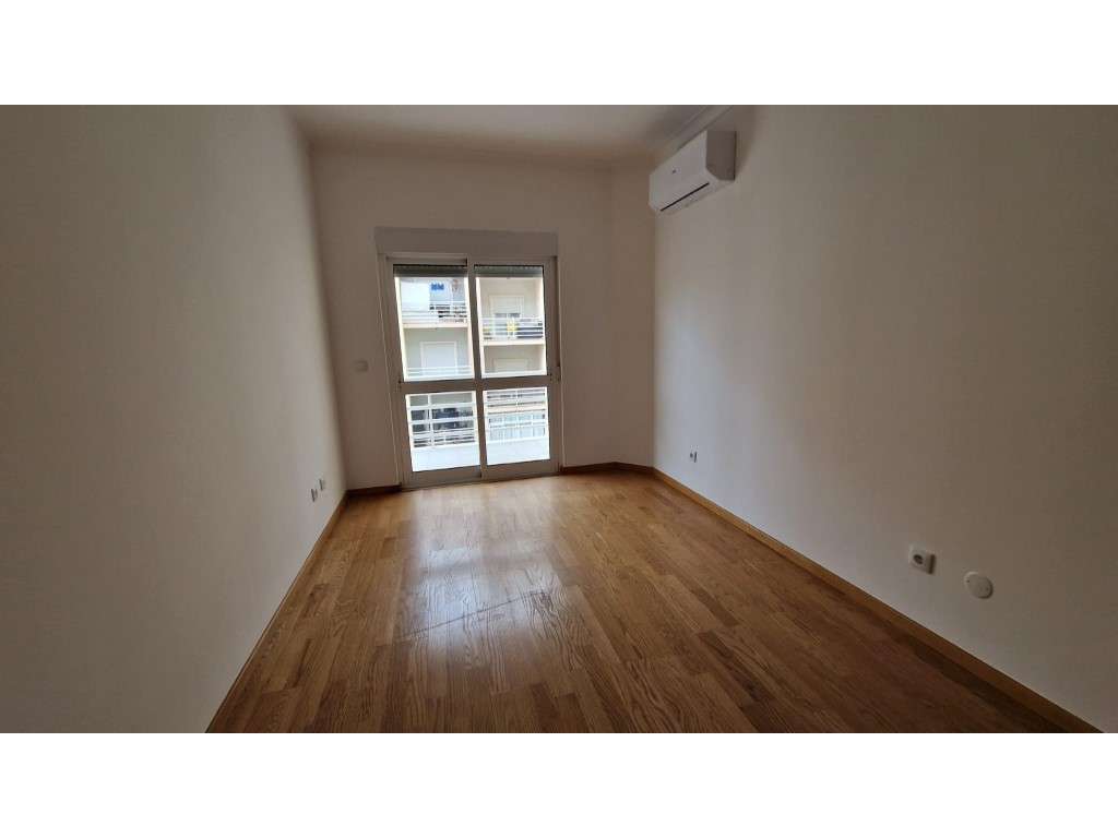 Hospital - T2 com varandas-8