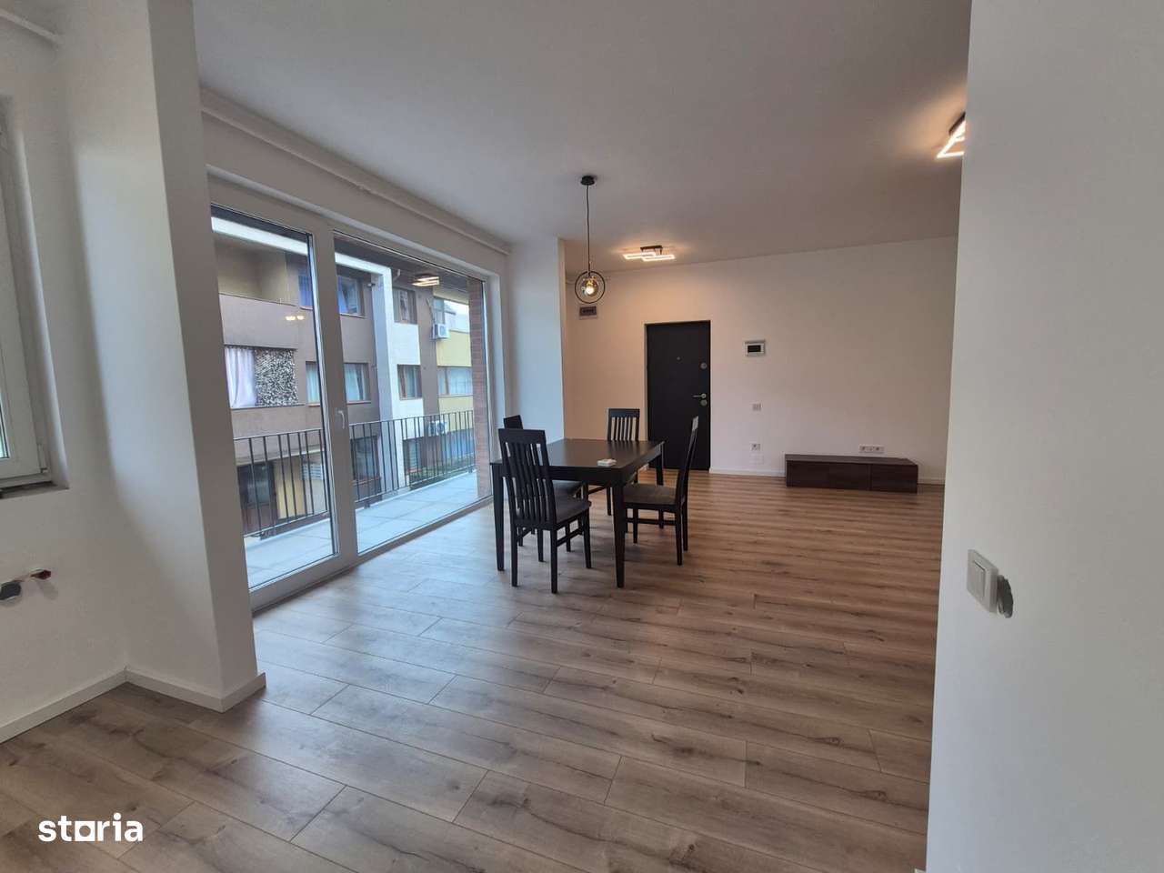 Garsoniera noua, etaj 1, zona Terra, Floresti, Comision 0% - Imagine principală: 3/12