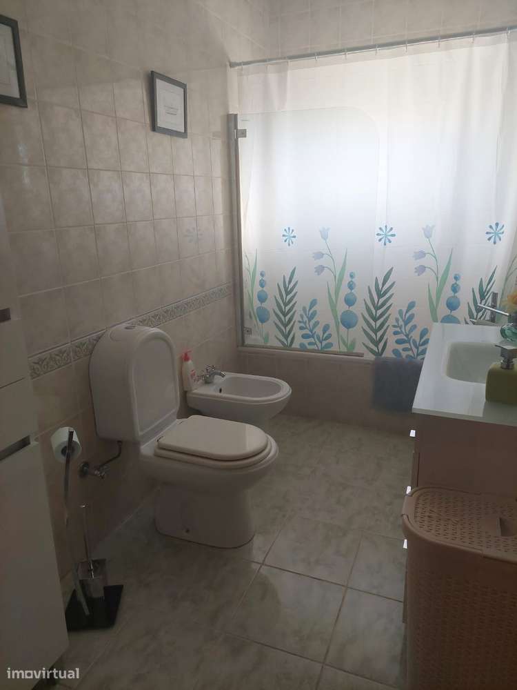 Moradia T2+1 com piscina em Salvaterra De Magos.-11