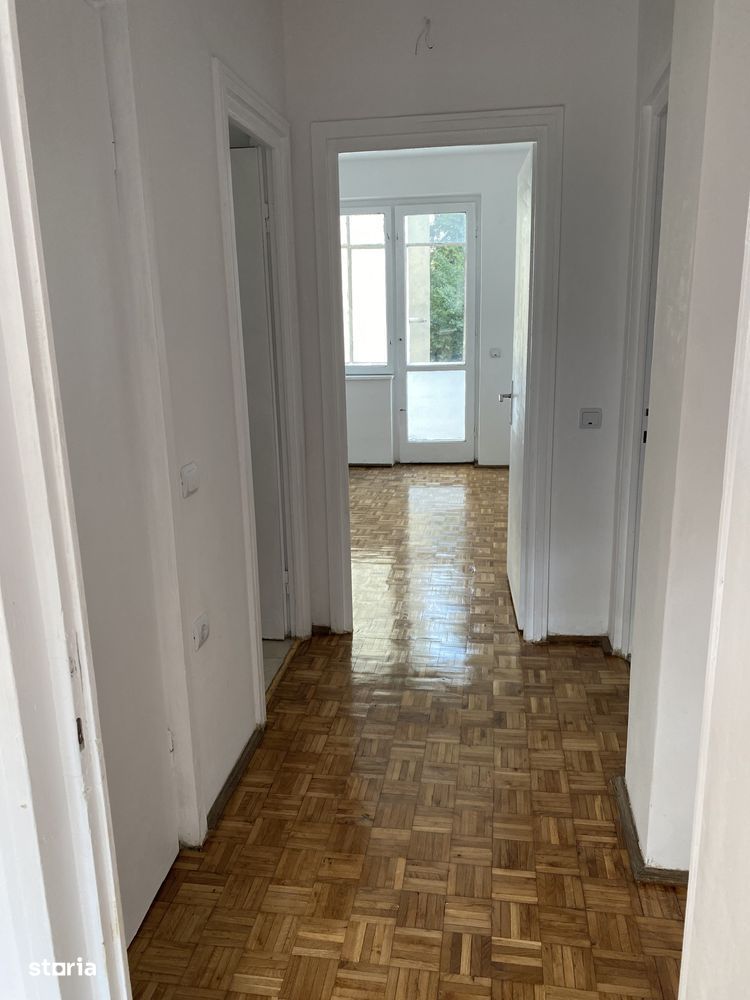 Apartament de 4 camere 13 Decembrrie