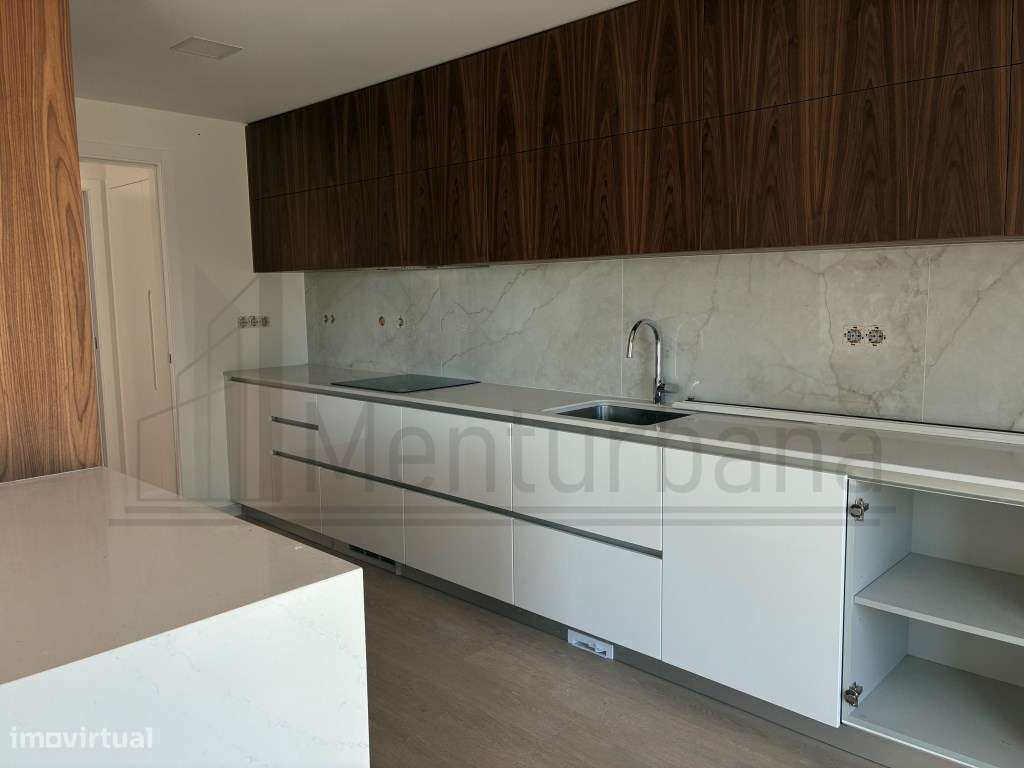 FANTÁSTICA MORADIA COM PISCINA EM MANIQUE - CASCAIS-12