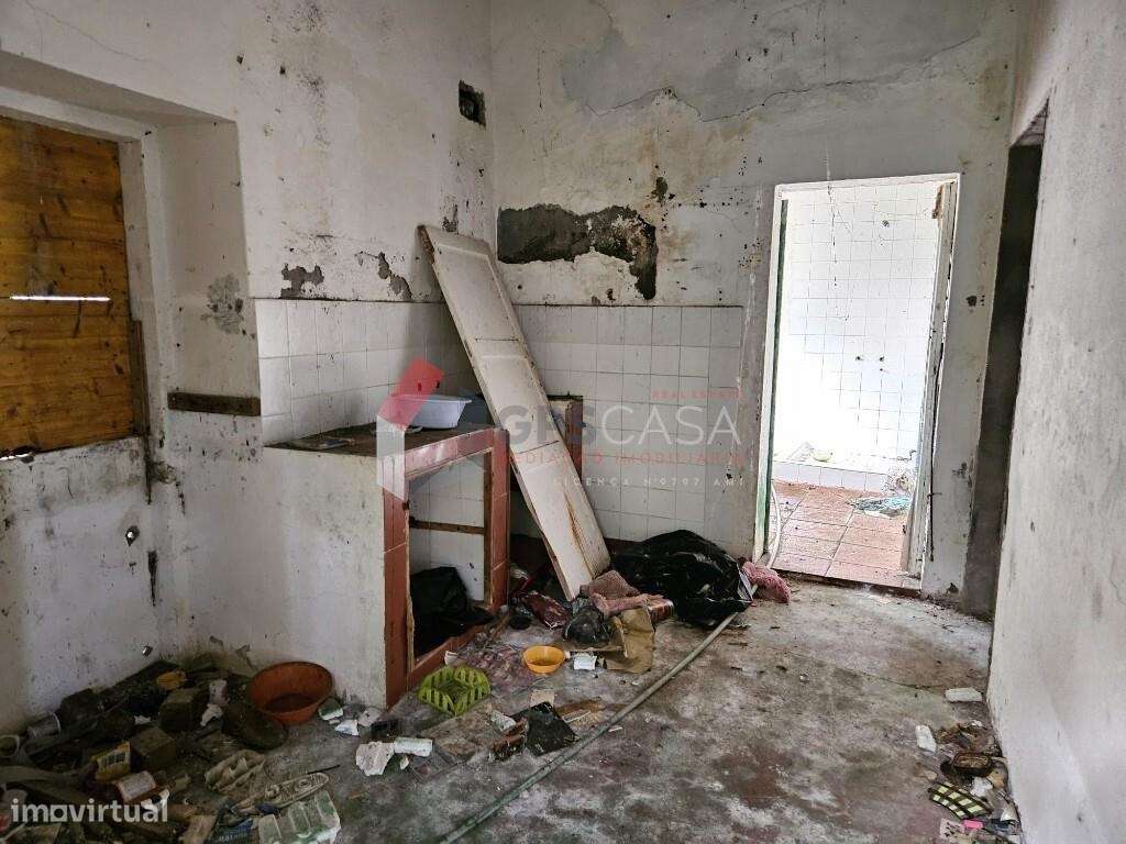 Excelente oportunidade de investimento – Moradia T2 em São Bento-6