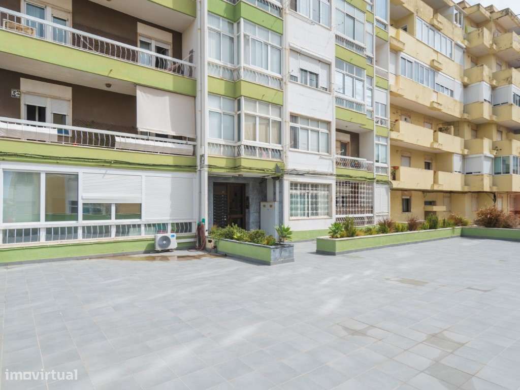 T1 Moderno com Vista Aberta. Natureza, Praia, Comboio e ótimos aces...-32