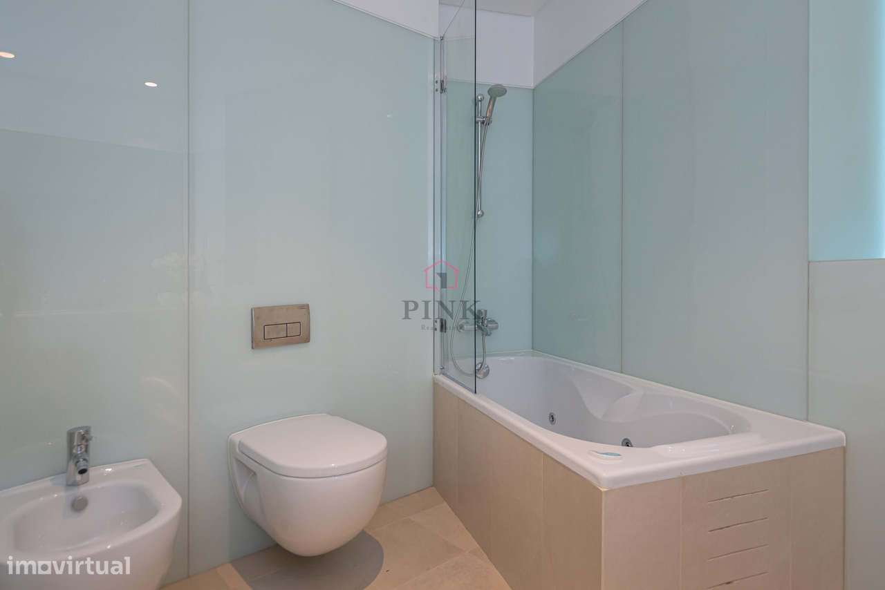 Apartamento Mobilado -  T4 no Plaza Madeira - Funchal-29