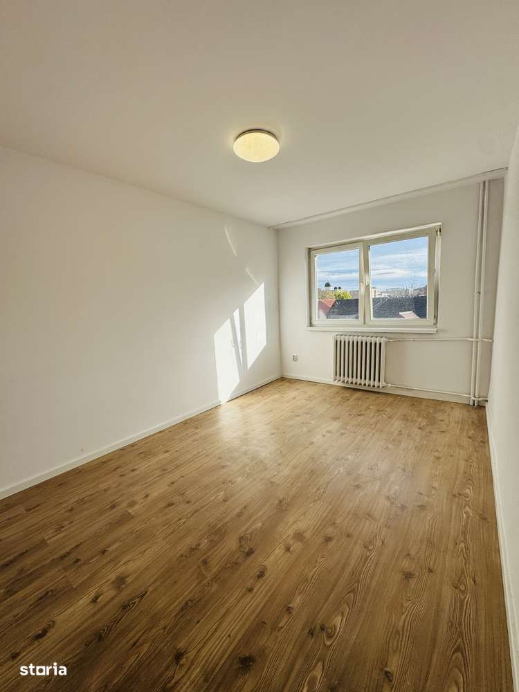 Apartament 2 camere decomandat Banu Maracine-4