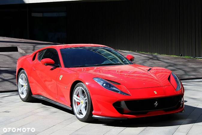 Ferrari 812 Superfast - 2