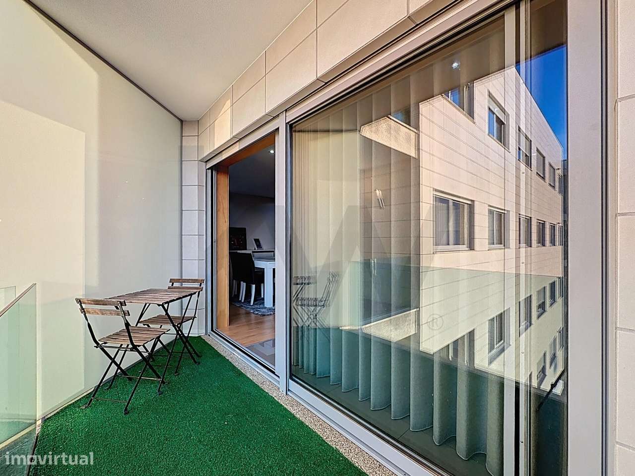 Apartamento T2 c/ Garagem Fechada em Perfeito Estado- Urbanização Pass-8