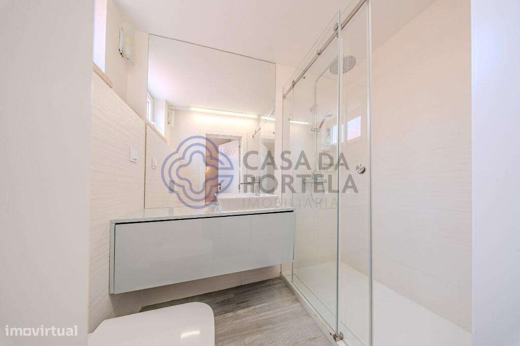 Apartamento Duplex T5 de Luxo com Terraço, Piscina e Garagem – Estoril-50