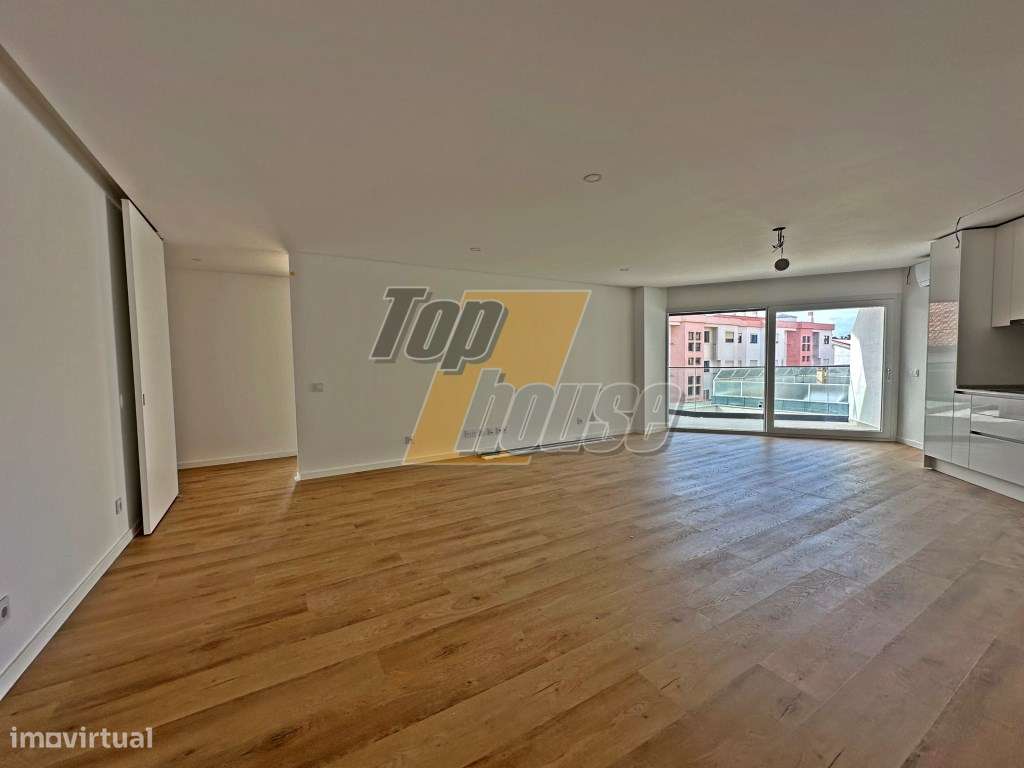 Apartamento T2 Novo , Parqueamento e Arrecadação - Costa de Caparica - Grande imagem: 5/17