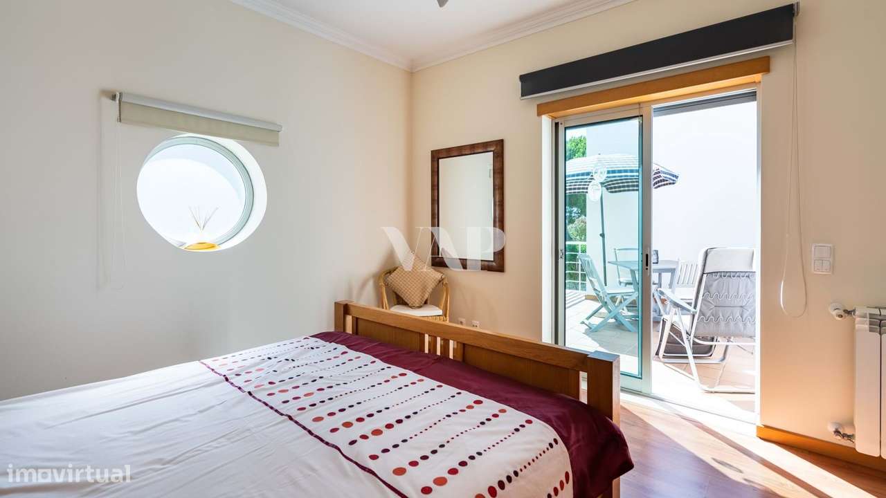 Moradia V3+2 em Condomínio Fechado com Vista Mar em Vilamoura-17