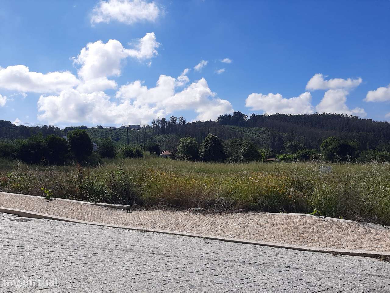 Vende Terreno Junto estrada nacional Bustelo-15