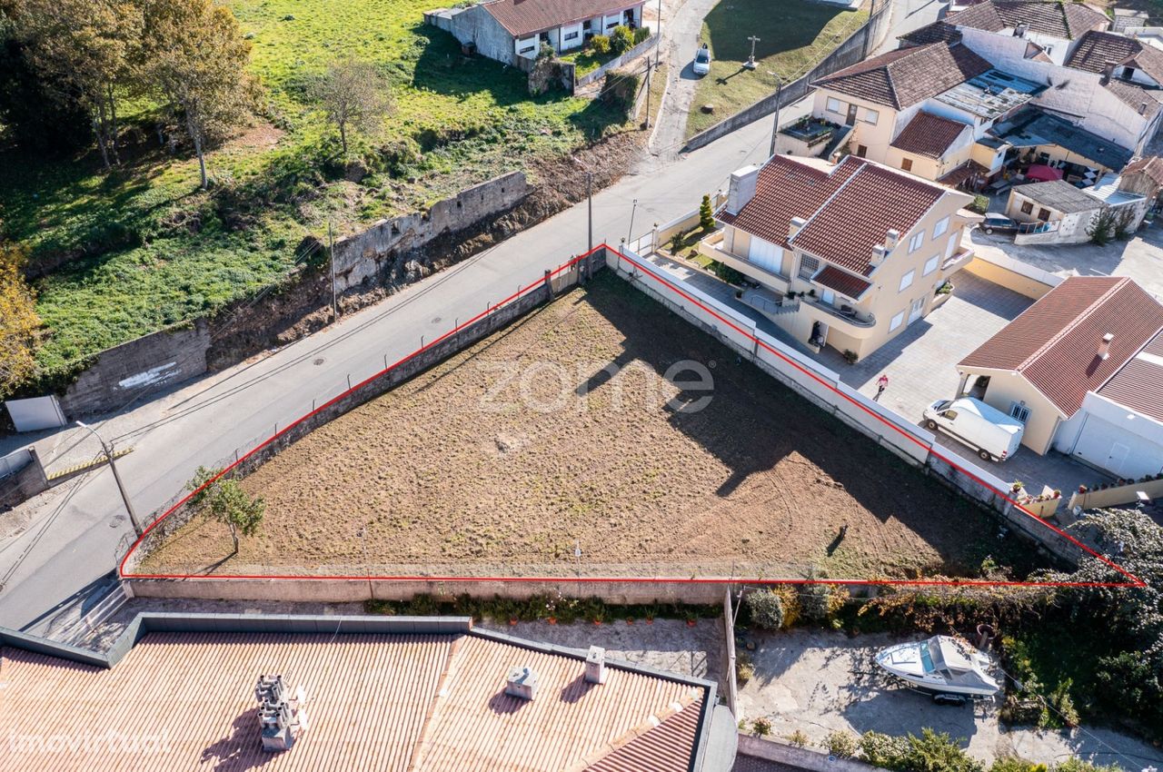 Terreno destinado a construção com 850 m2