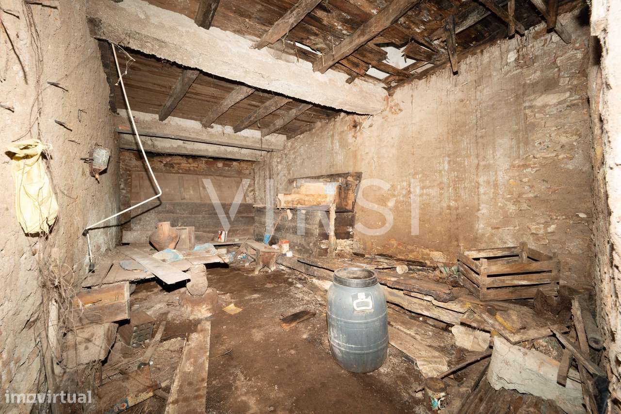 Moradia para reabilitar a 15 min de Coimbra - Urzelhe-24