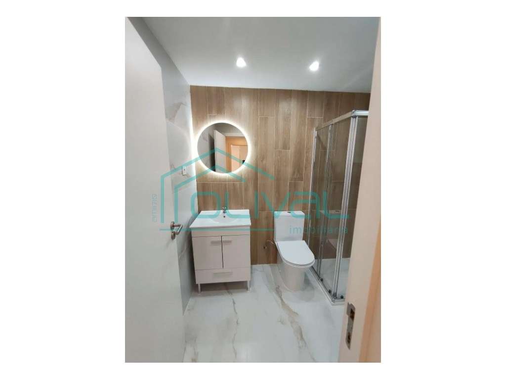 Apartamento à venda em rua Padre Cruz-8