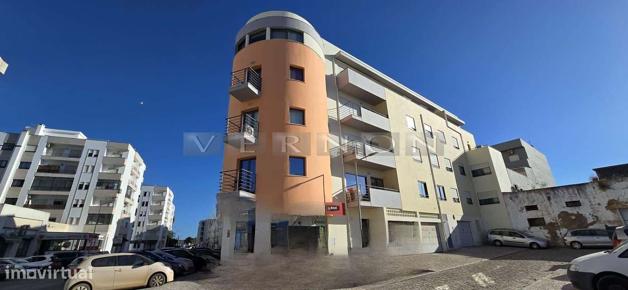 Algarve apartamento para venda com 3 quartos, 3 espaços de garagem no - Grande imagem: 1/28