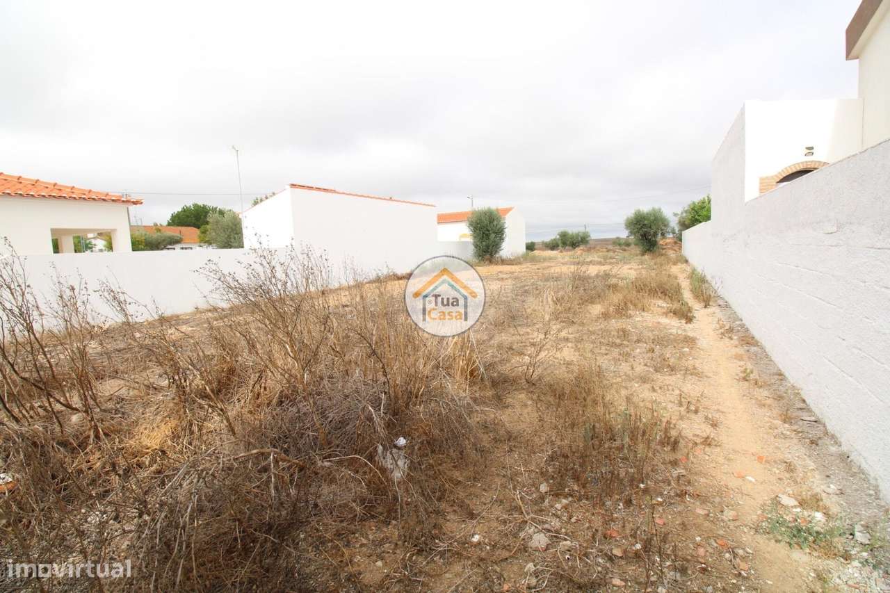 Terreno Urbano de 676 m2 com Água e Luz, Entradas, Castro Verde - Grande imagem: 5/21