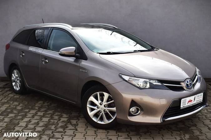 Toyota Auris 1.8 VVT-i Hybrid Automatik Touring Sports Edition - 2