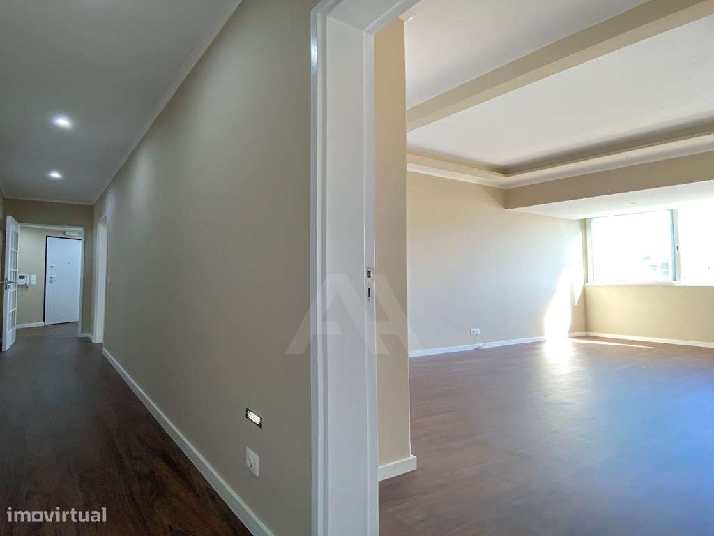 Apartamento T4 em Cascais com vista Mar e Serra-18