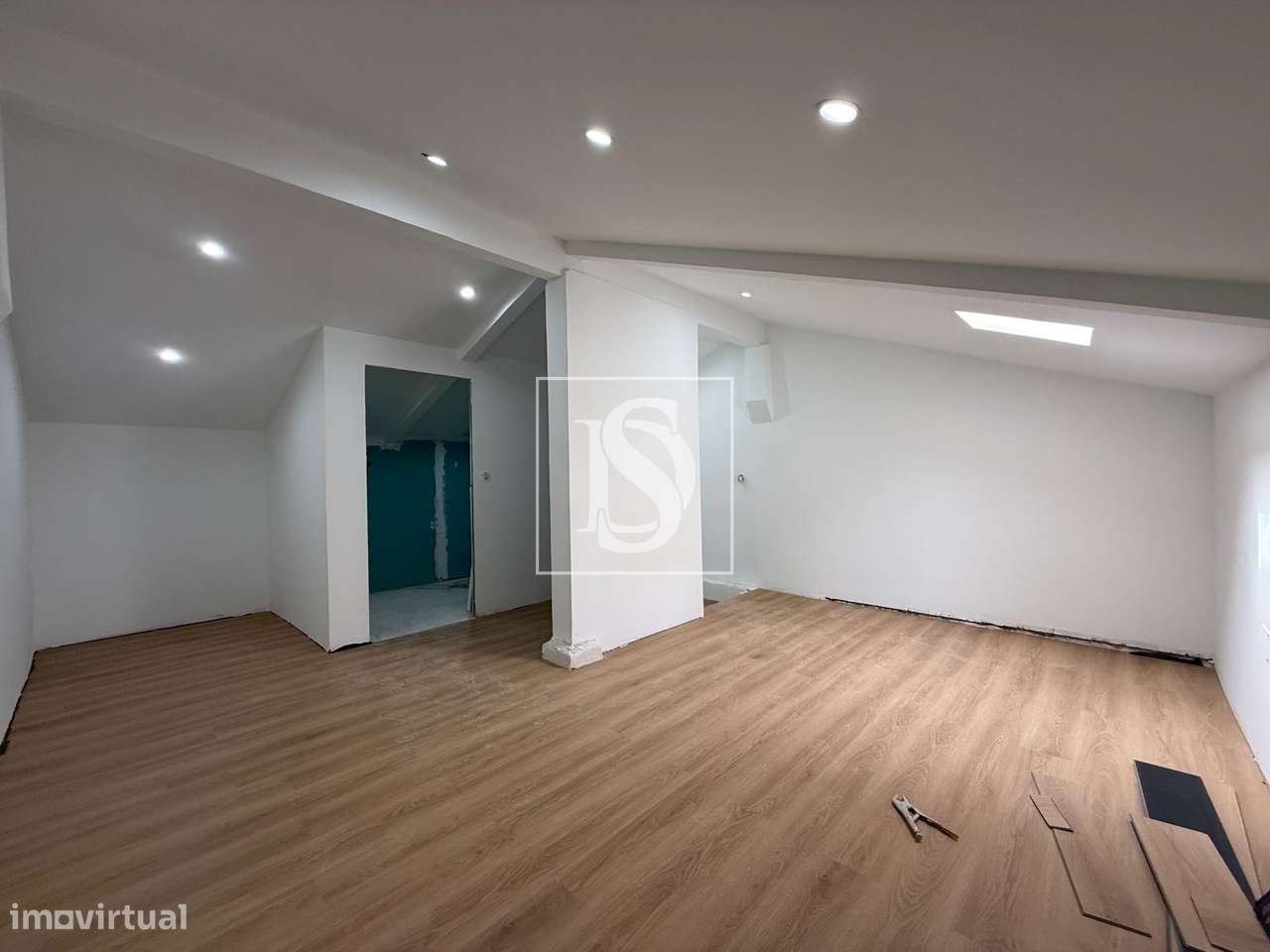 ✨ Moradia T3 Totalmente Renovada no Centro de Santarém ✨-0