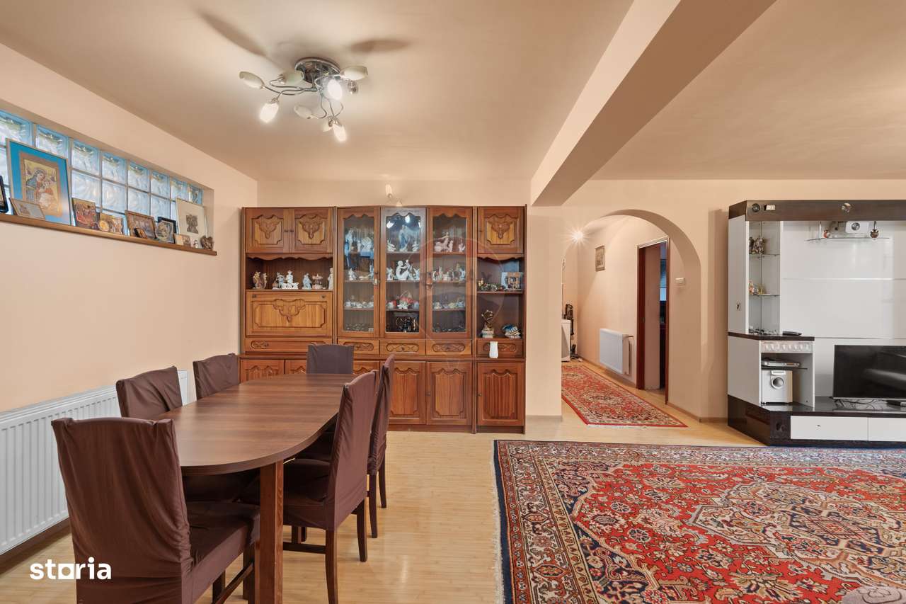 Casă / Vilă cu 6 camere de vânzare - Oraselul Copiilor-5