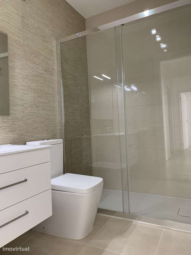 Apartamento totalmente remodelado - Grande imagem: 2/6