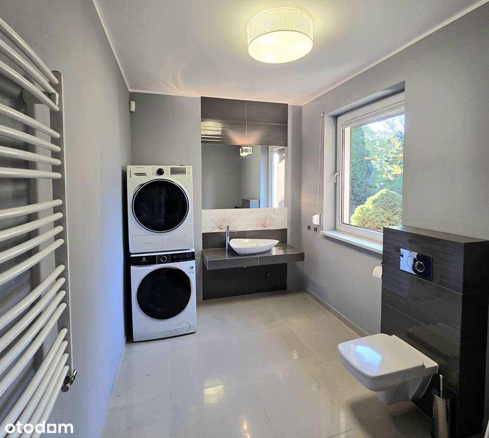 Komfortowy dom z ogrodem i niezależnym mieszkaniem-6