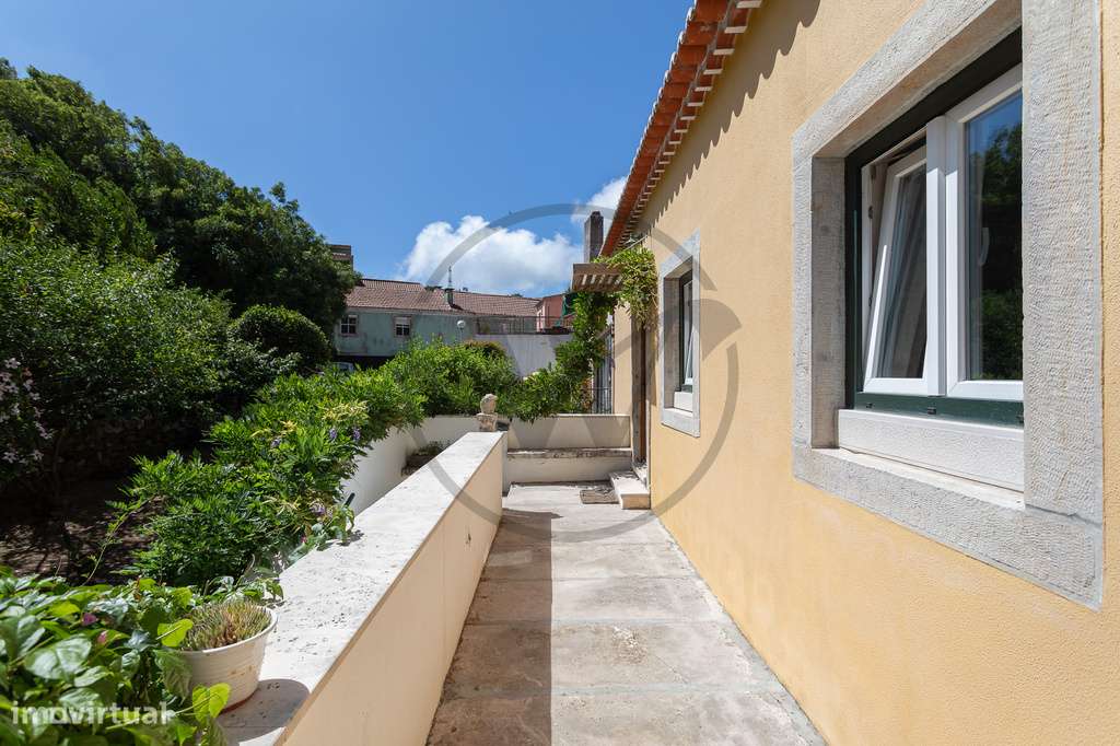 Prédio Misto Remodelado – Centro Histórico de São Pedro de Sintra-23