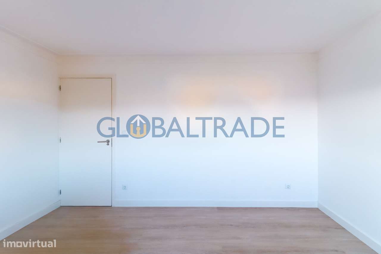 Apartamento T2 Renovado & Equipado em Rio Tinto-17