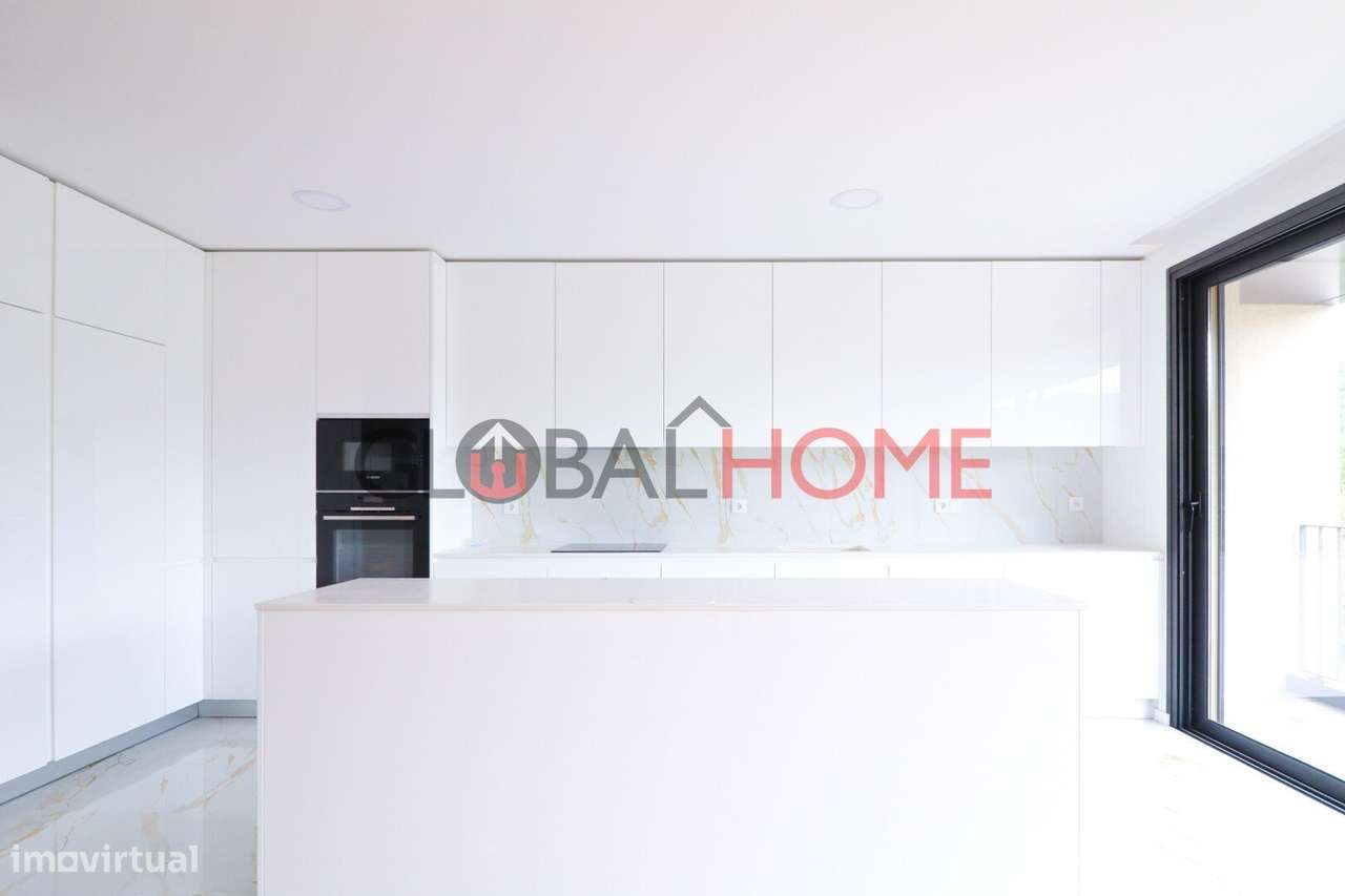 Moradia T3 Nova com Terraço e Piscina em São Pedro da Cova-16