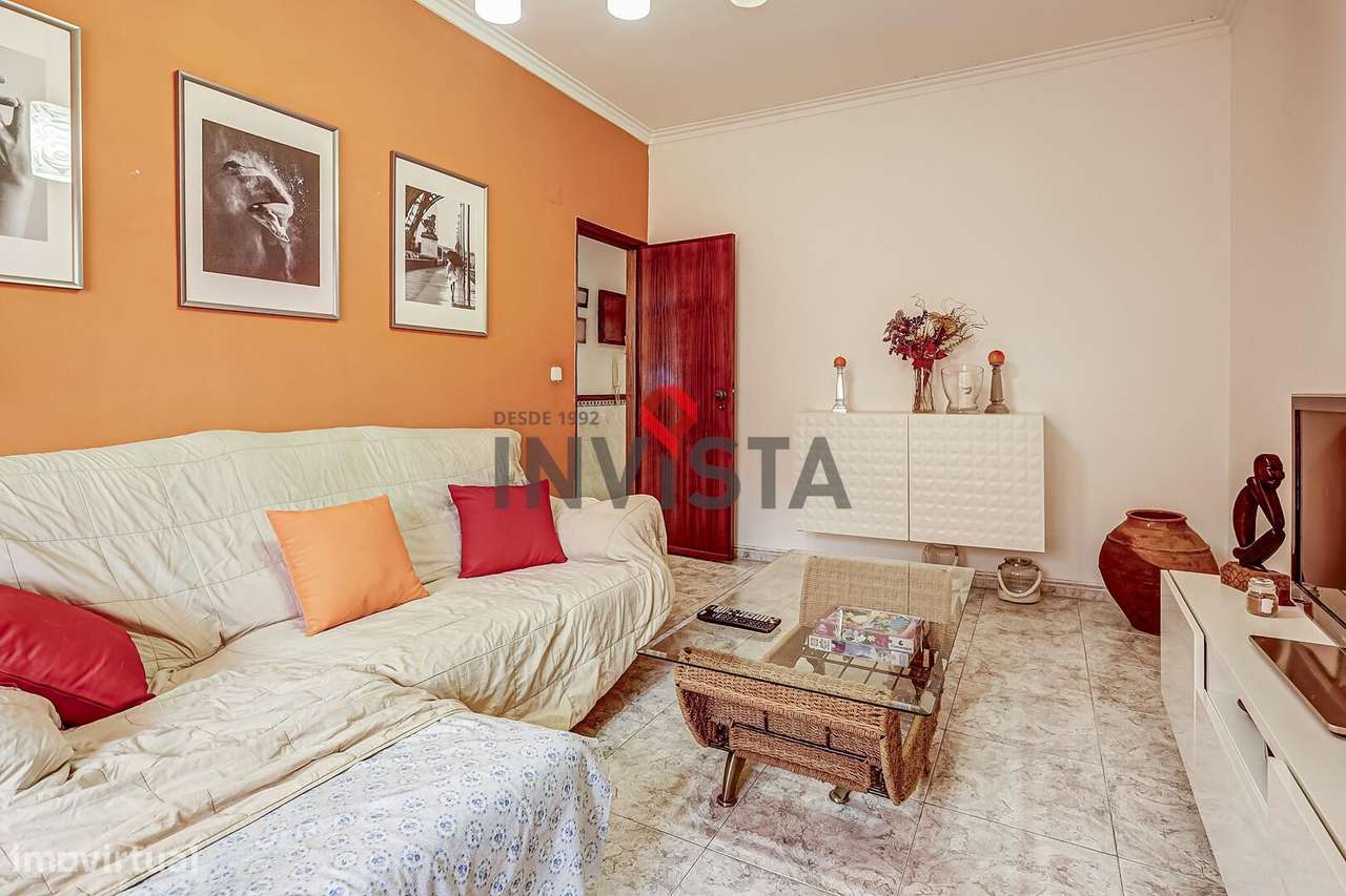 Apartamento T2 pronto a habitar-5