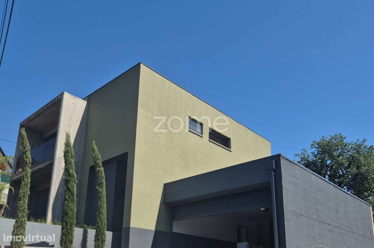 Moradia T3 Semi-Nova em Lanhas, Vila Verde-44