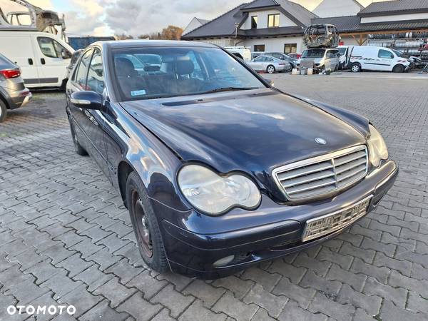 MERCEDES W203 C-KLASA SEDAN 4D LAMPA TYŁ LEWA - 8