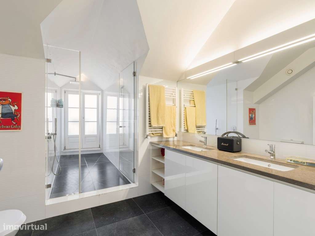 Apartamento T3 duplex com vista rio e garagem privativa, na Estrela...-11