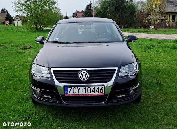 Volkswagen Passat 1.8 TSI Highline - 12