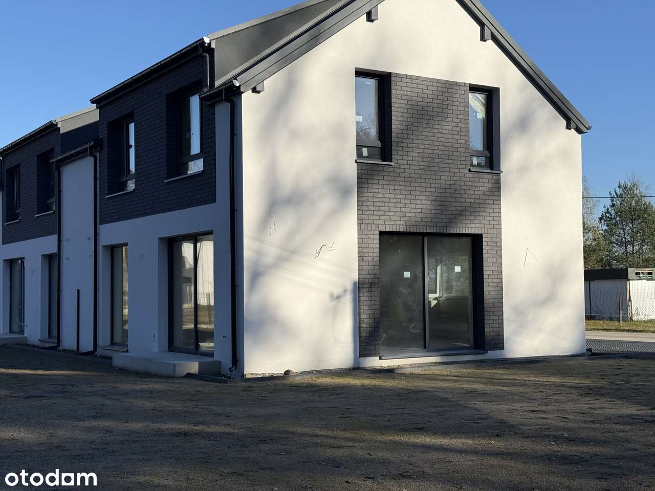 Kompaktowy bliźniak 94m2, duża działka 440m2 GOTOWY-14