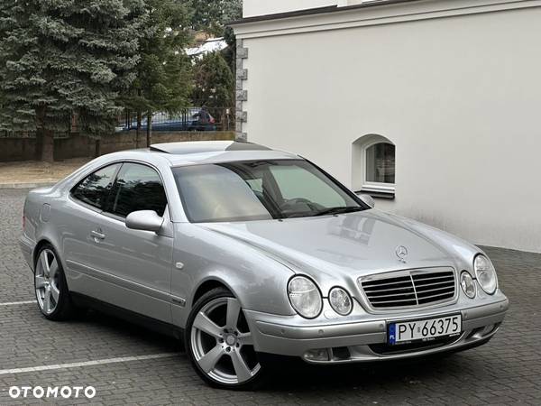 Mercedes-Benz CLK 320 - 25