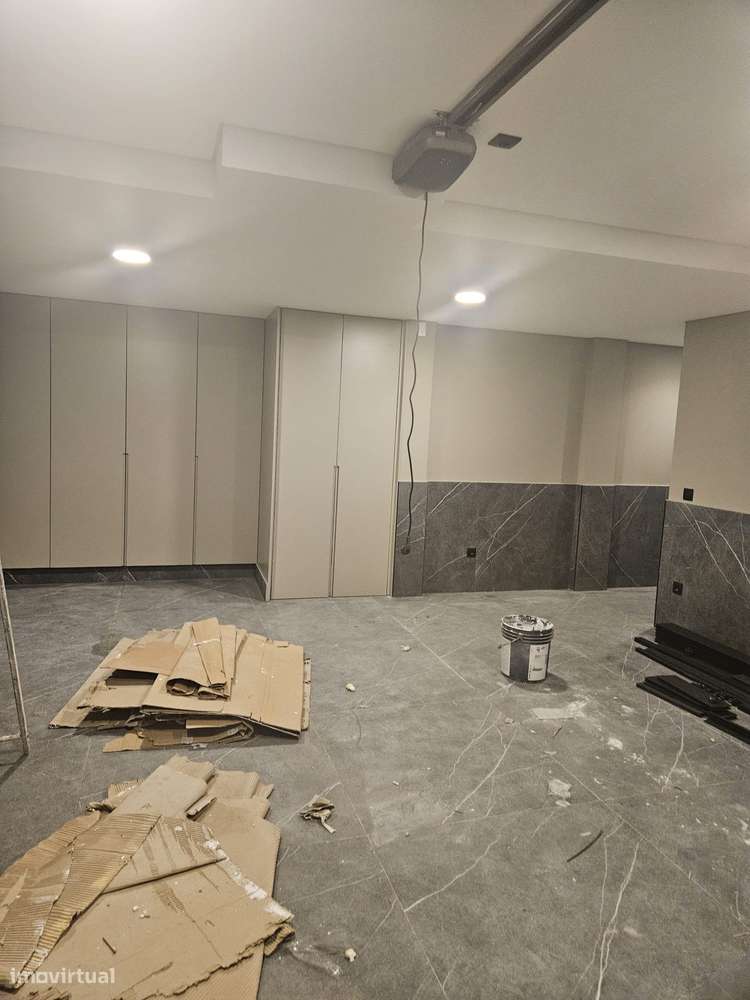 Moradia T4 com Piscina e Jardim-45