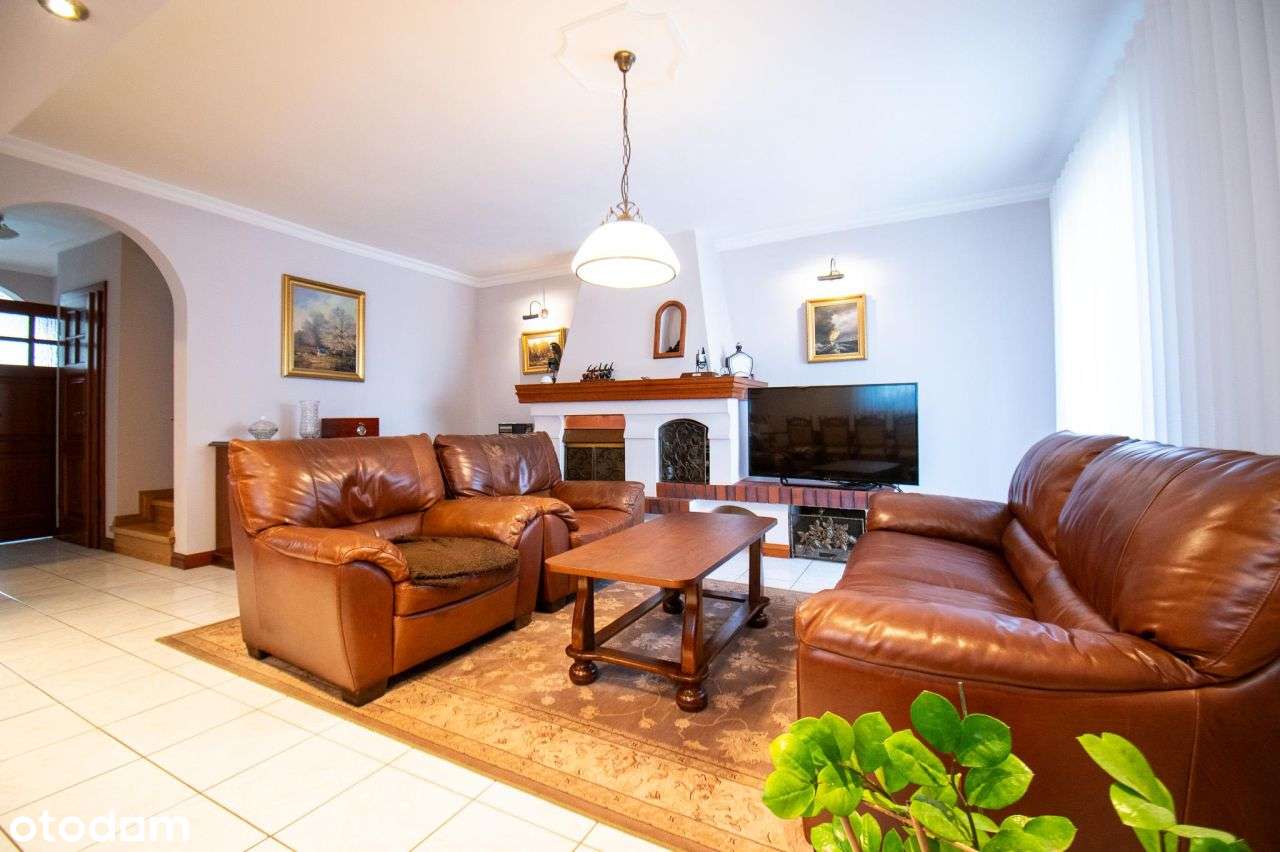 Bardzo zadbany, z dużym garażem, bez prowizji-4